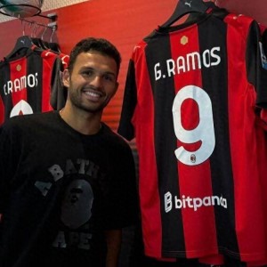年轻化、租借潮、英超回流：意甲夏窗的生存法则